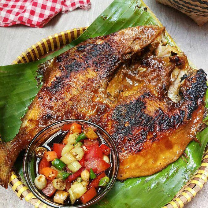 Nasi Bebek & Ayam Bumbu Ireng: Rasa yang Menghanyutkan di Jantung Cilacap