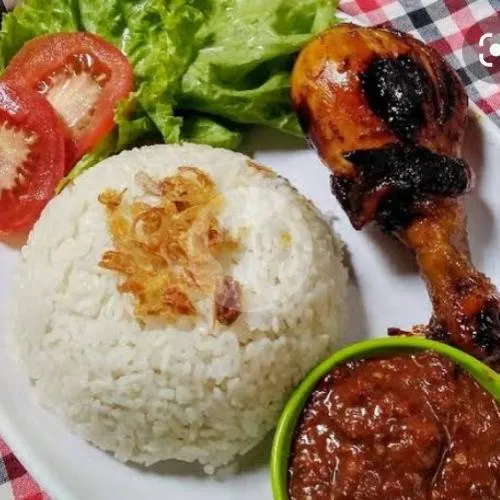 Nasi Ayam Bakar Bumbu Ireng